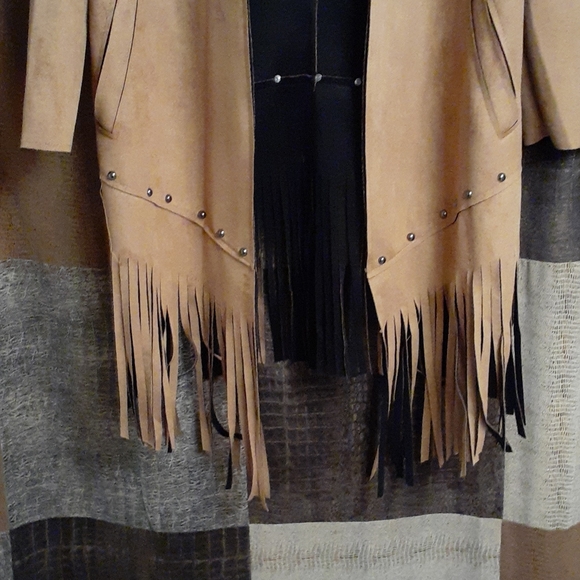 GORGEOUS caramel colored and black fringed jacket - Picture 10 of 11